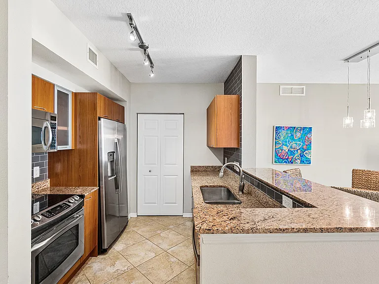 700 E Boynton Beach Blvd #803 — Photo 7