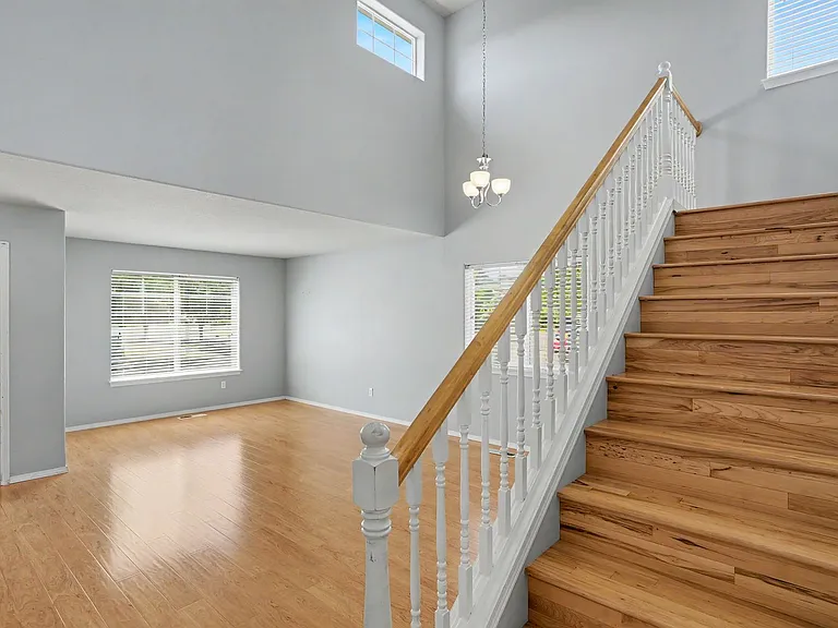 305 Casting St SE — Photo 7