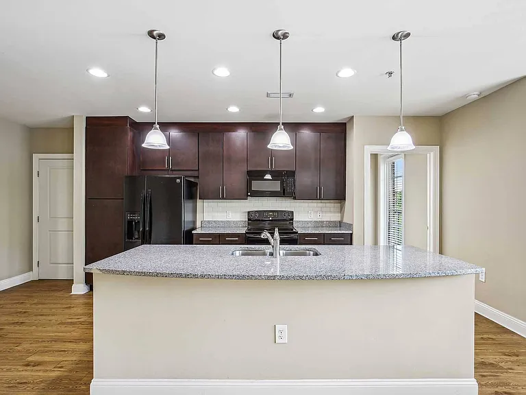The Rocca Apartments — Photo 12