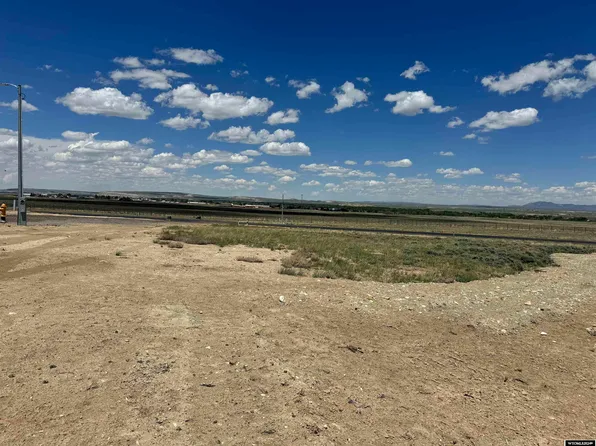 307 Cutthroat Dr, Saratoga, WY 82331