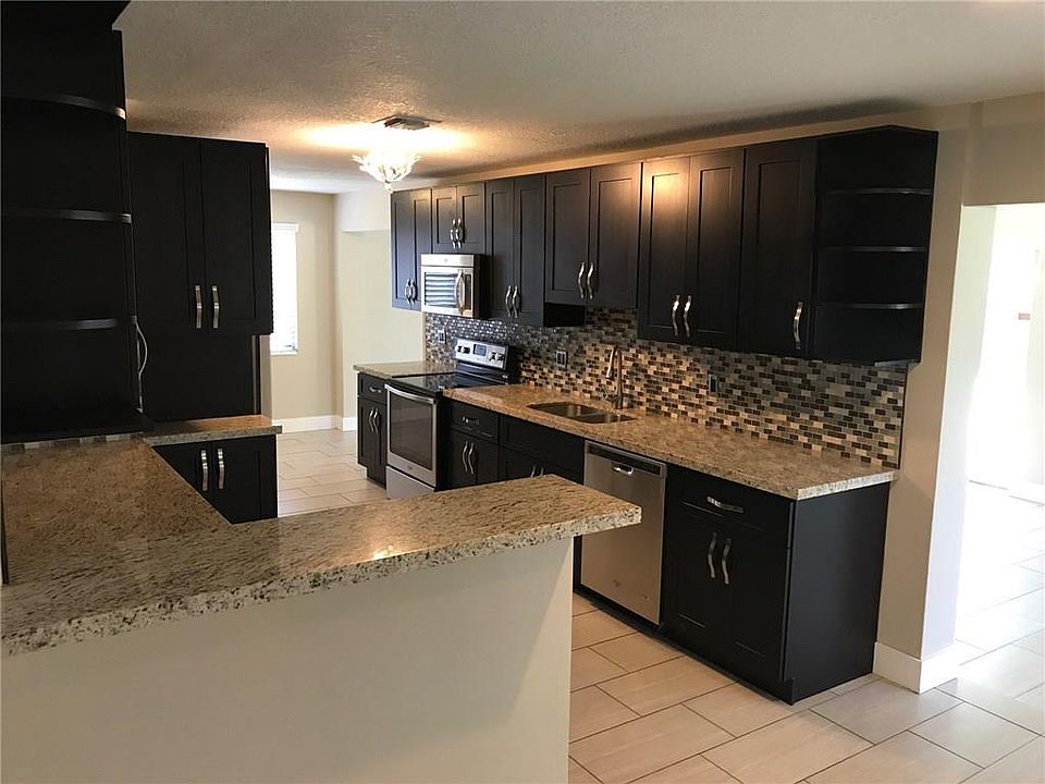 1st image of 603 N Highland Dr
