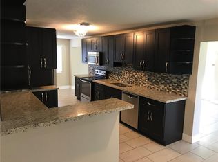 610 N Highland Dr, Hollywood, FL 33021