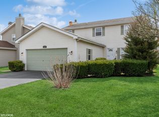 1124 Needham Rd, Naperville, IL 60563