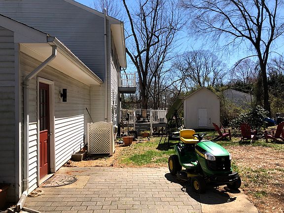 4th image of 4120 Padgett Dr