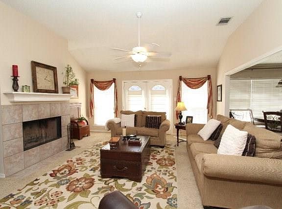 4th image of 378 Saint Andrews Dr