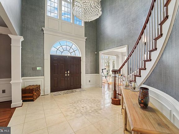 3rd image of 12602 Barto Ln
