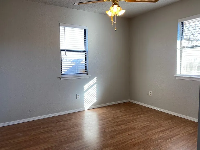 5512 S Karen St — Photo 9