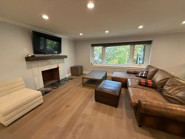 25 Berkshire Dr — Photo 11