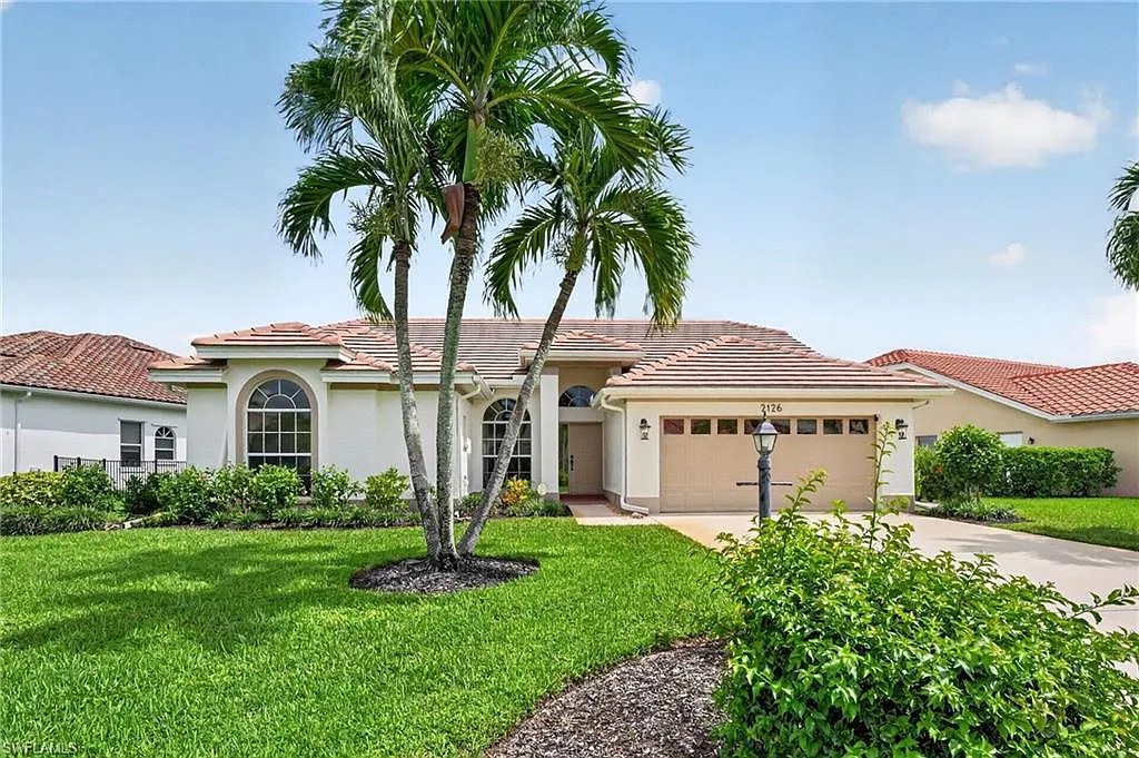 3 bed, 2.0 bath, 1961 sqft, $3,500 — Photo 2