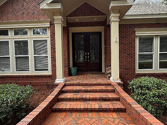 2nd image of 10881 Luna Point Rd