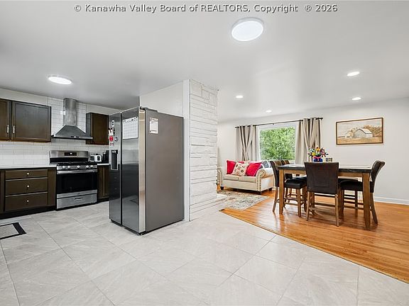 5th image of 1416 Longridge Rd
