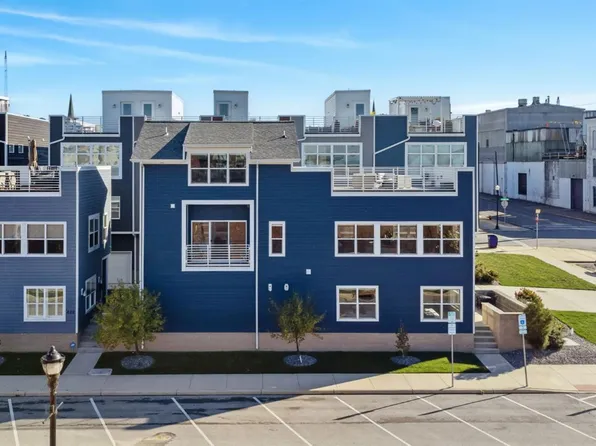 412 W Shoreline Dr, Sandusky, OH 44870