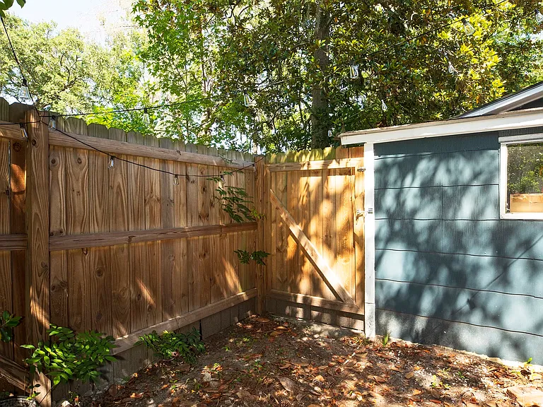 1836 E Gwinnett St #B — Photo 9