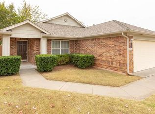 2024 SE 8th St, Moore, OK 73160