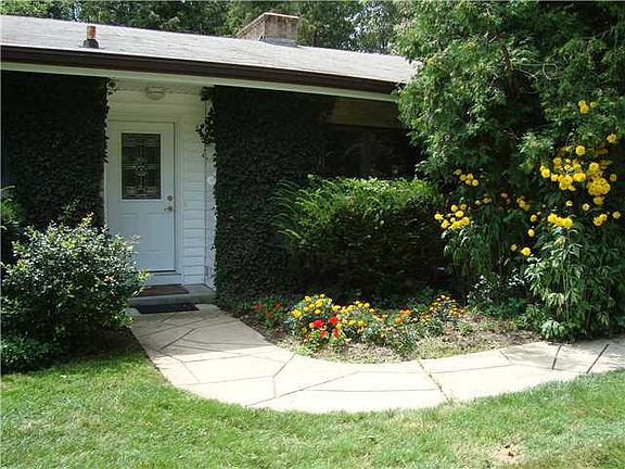 3rd image of 807 E Woodingham Dr
