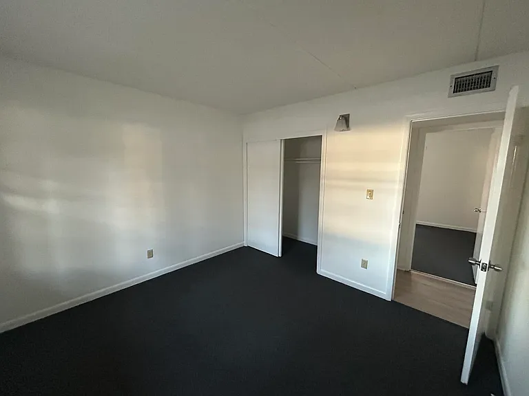 Pine Ridge Apartments at Shalimar — Photo 11