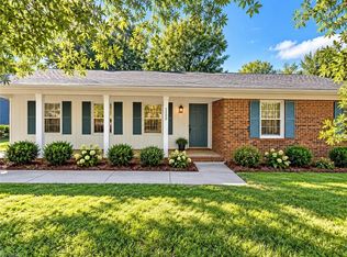 3200 Glen Hollow Rd, Greensboro, NC 27407