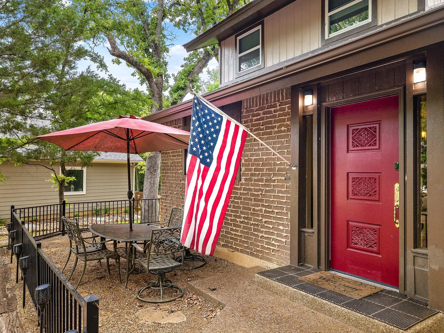 4 bed, 2000 sqft, $5,999 — Photo 4