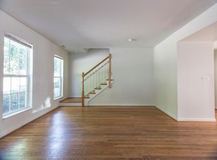 832 Cabell Ave APT 1, Charlottesville, VA