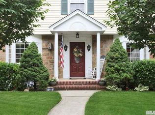33 New Hyde Park Rd, Garden City, NY 11530