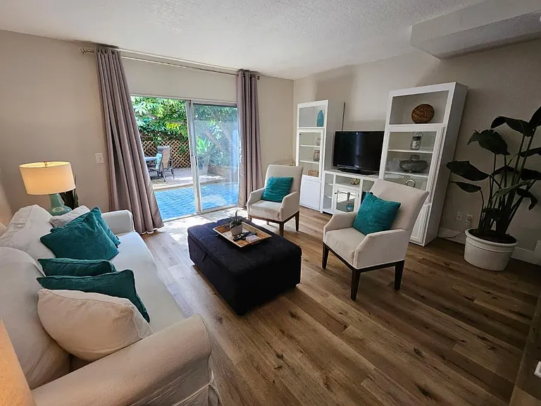 33901 Copper Lantern St — Photo 2