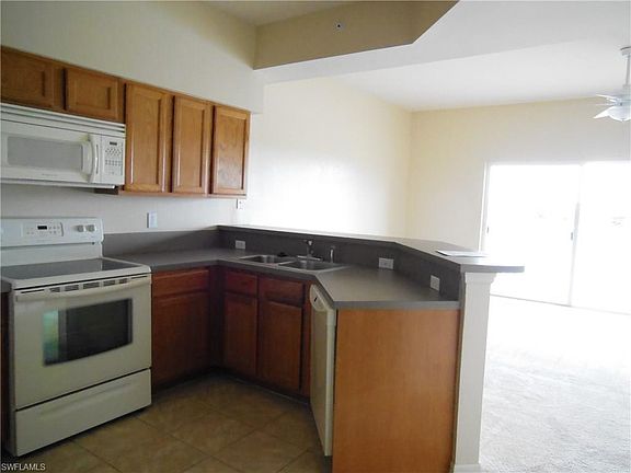 3rd image of 4391 Cortina Cir APT 236