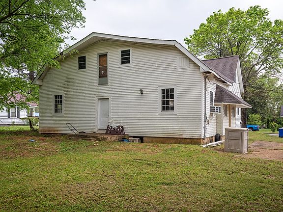 4th image of 526 Campbell St