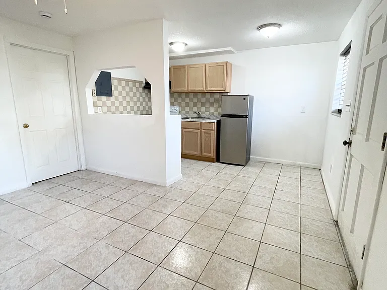 2916 N 16th St #2 — Photo 5