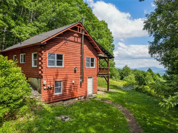 2772 South Vershire Road, Vershire, VT 05079