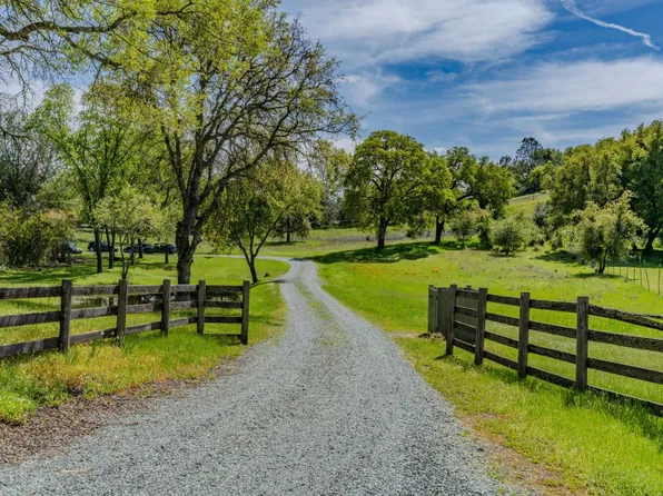 10690 White Oak Rd, Plymouth, CA 95669