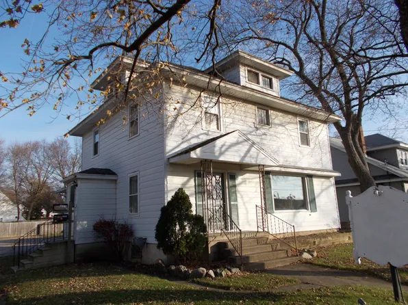 223 S Riverview Dr, Parchment, MI 49004