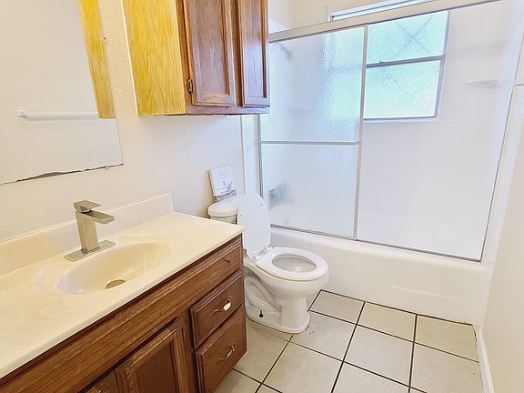 3rd image of 3821 NW Ferris Ave
