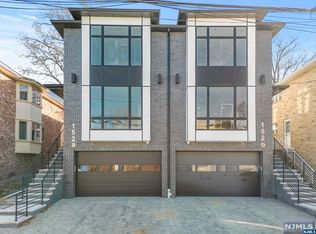 152 Morningside Ln, Palisades Park, NJ