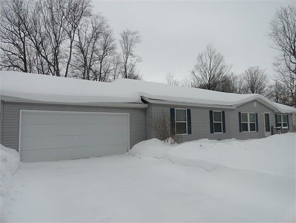 1st image of N6974 Tahquamenon Dr