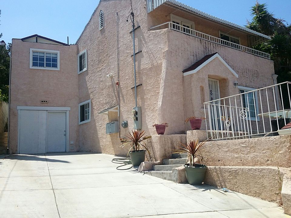 1st image of 2611 1/2 S Fremont Ave