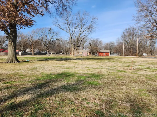 202 S Taylor St, Pryor, OK 74361