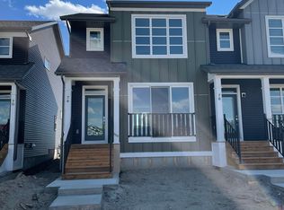 74 Lawrence Grn SE, Airdrie, AB T4A3M8