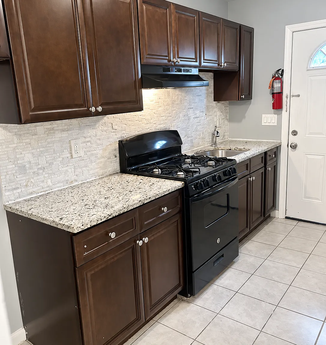 3 bed, $2,250 — Photo 1