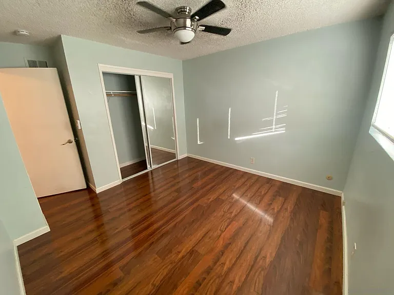 253 N Cedar St — Photo 16
