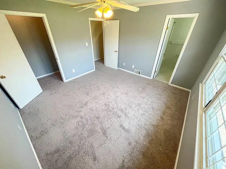 4746 Champion Ct — Photo 22