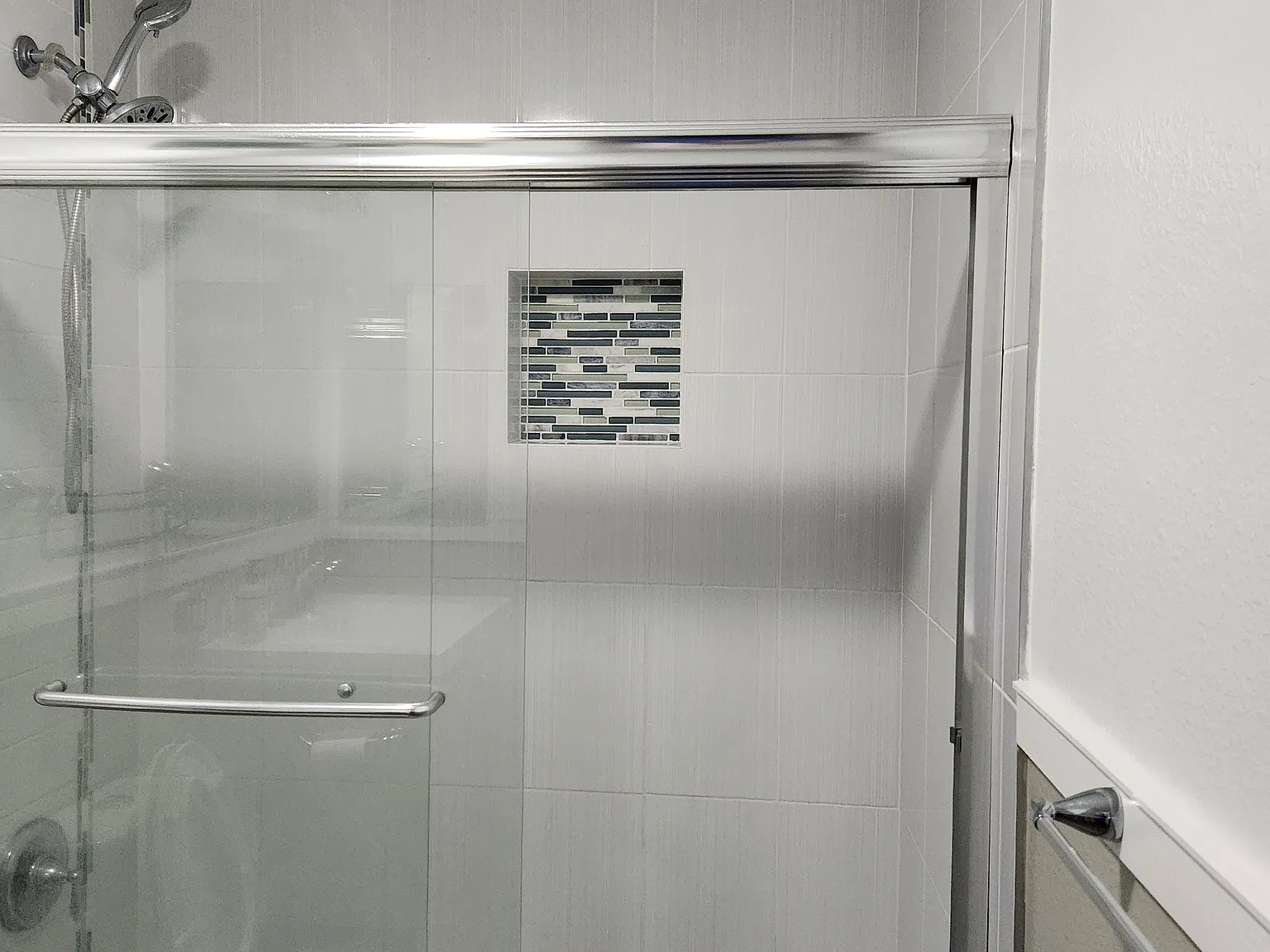 1 bed, 700 sqft, $1,200 — Photo 3