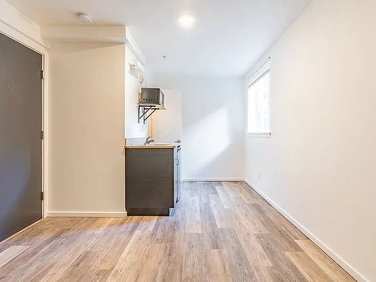 OneOne6 Apartments — Photo 19