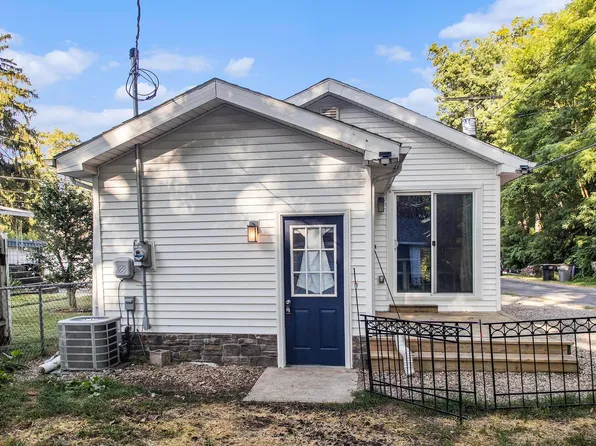 56366 Basswood Rd, Mishawaka, IN 46545