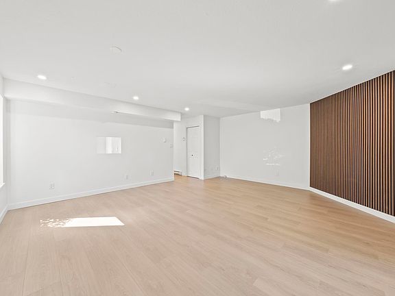 5th image of 6100 Tiffany Blvd #35