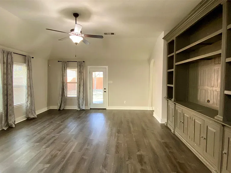 8615 Sweet Pasture Dr — Photo 3