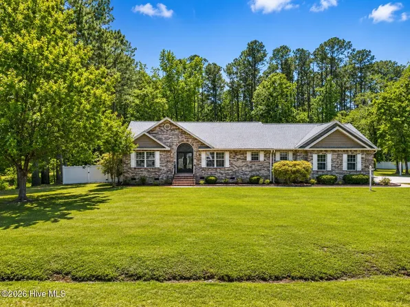 519 Boundaryline Drive NW, Calabash, NC 28467