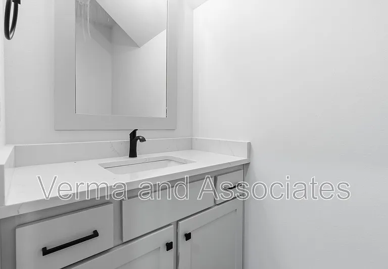 1240 Mammoth St — Photo 15