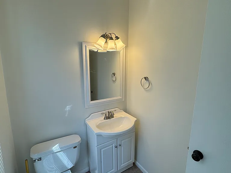 535 N Pebble St — Photo 8