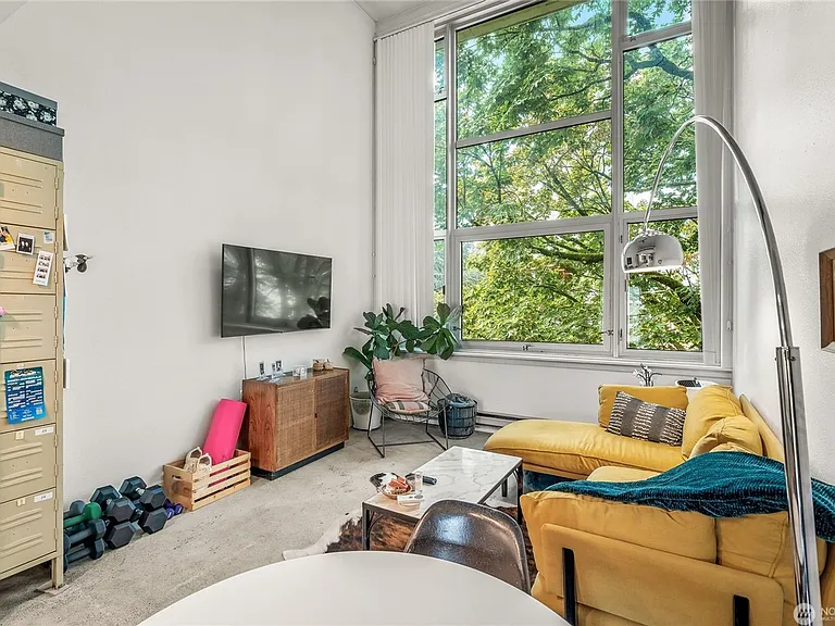 1000 Union St #401 — Photo 4