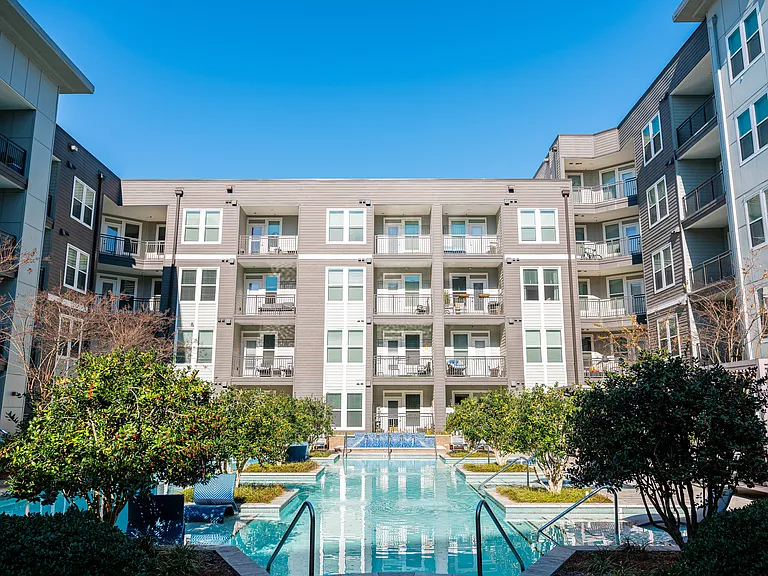 Halcyon Grand — Photo 20